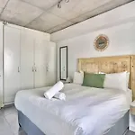 2 Bedroom Secure Pool Strong Wifi