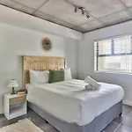 2 Bedroom Secure Pool Strong Wifi